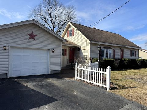 183 Langevin St Chicopee MA 01020