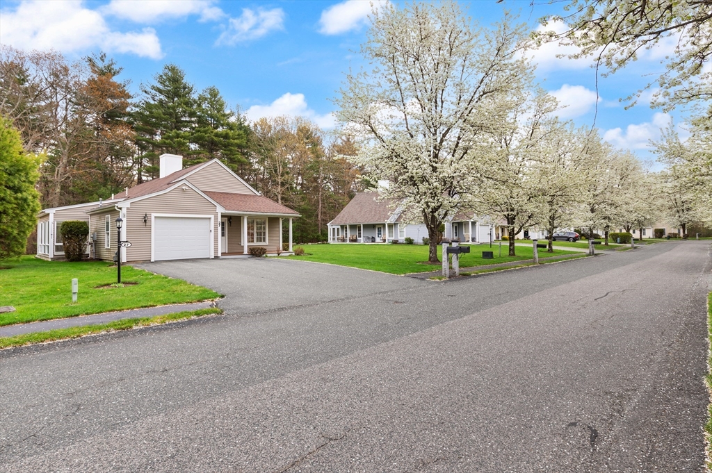27 Kathleen Grant Rd