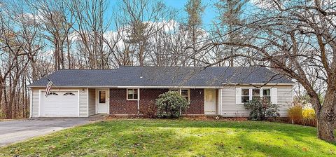 24 North St Leominster MA 01453