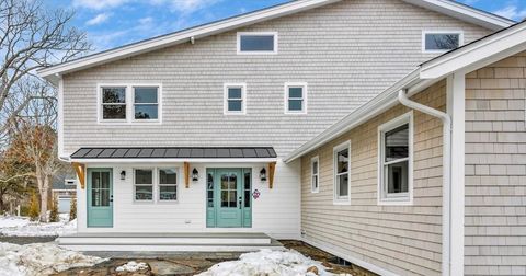 531 Menauhant Rd Falmouth MA 02536