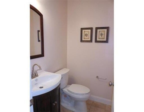 3 Oakley Rd #3, Watertown, MA, 3 Oakley Rd #3, Watertown, MA Photo #8