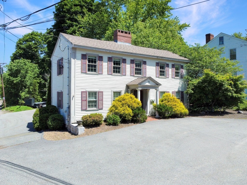 75 Essex St