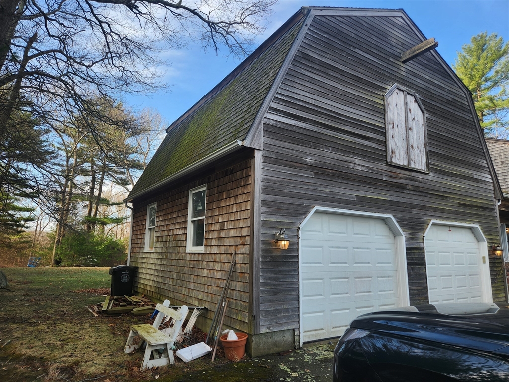700 Locust St