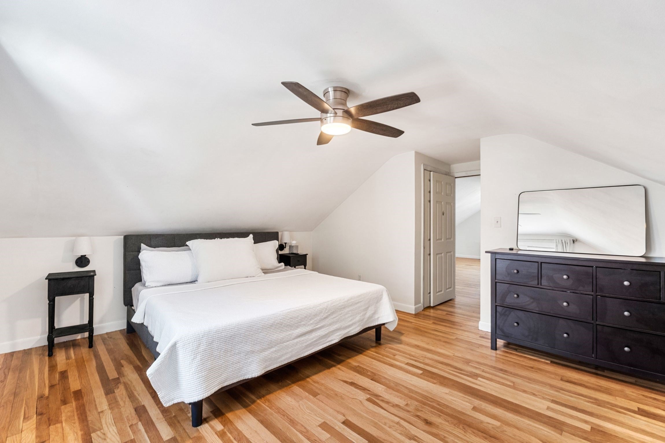 11 Clifton Ave, Saugus, MA Photo #12