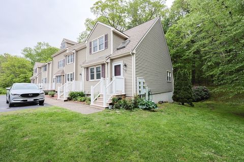 8 Heritage Dr 8 Medway MA 02053