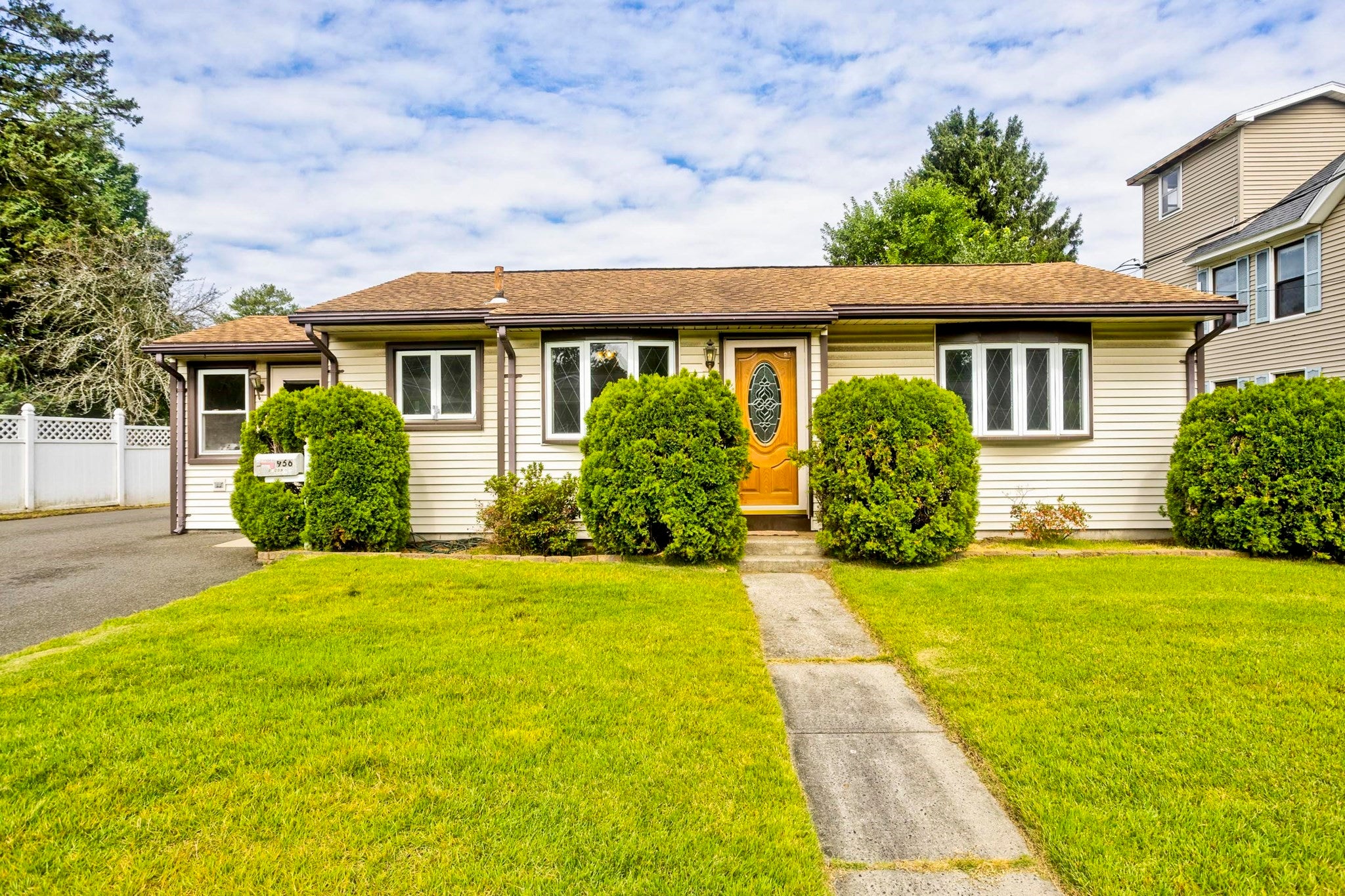 956 Granby Rd, Chicopee, MA, 956 Granby Rd, Chicopee, MA Photo #2