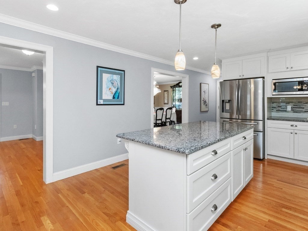 32 Lauricella Lane