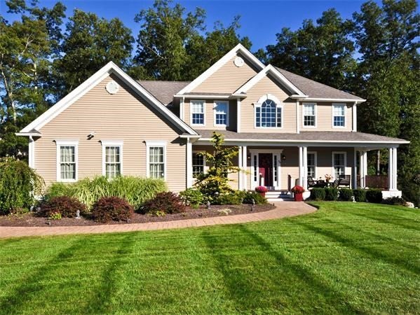 68 Raymond A Sampson Dr, North Attleboro, MA Photo #1