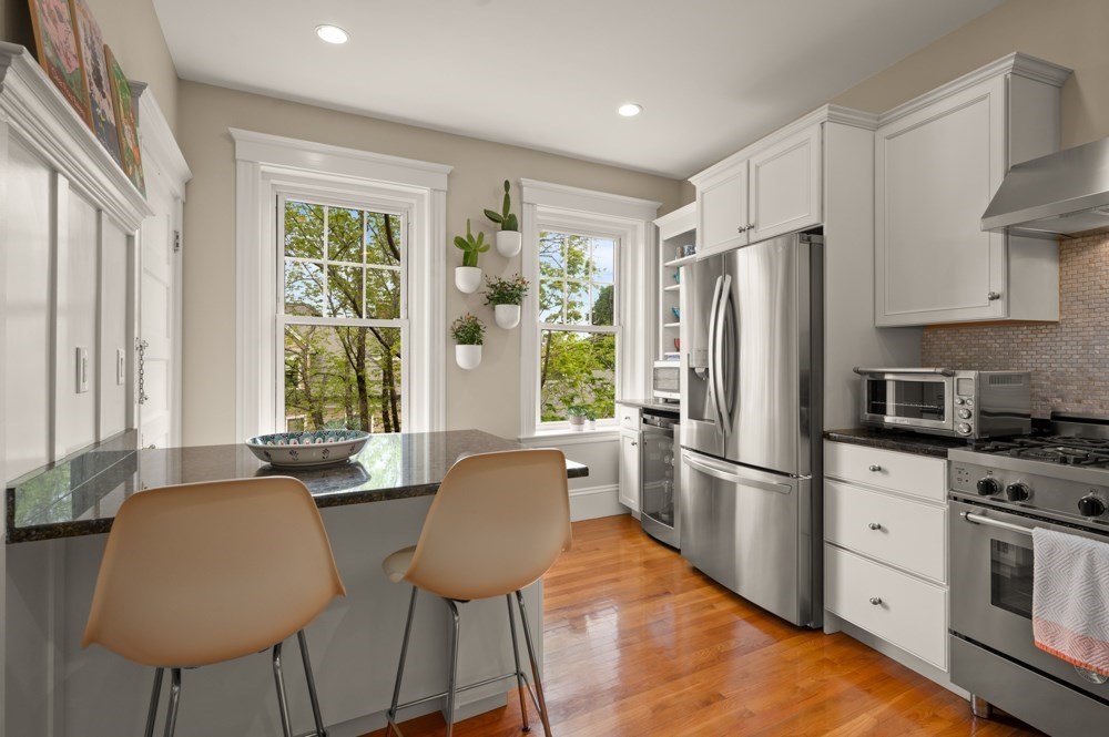 8 Colbourne Cres 3
