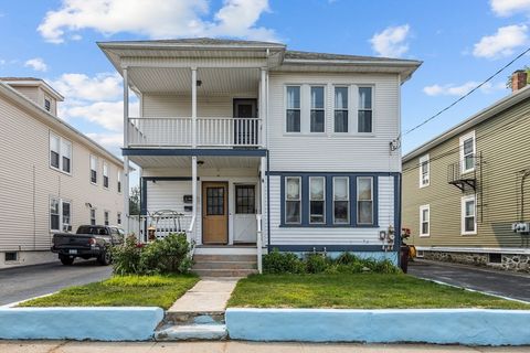 97 Warwick St Woonsocket RI 02895