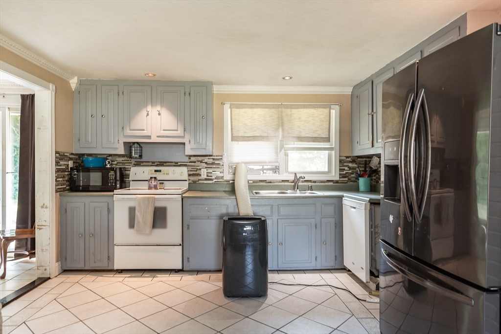 79 Edward Rd