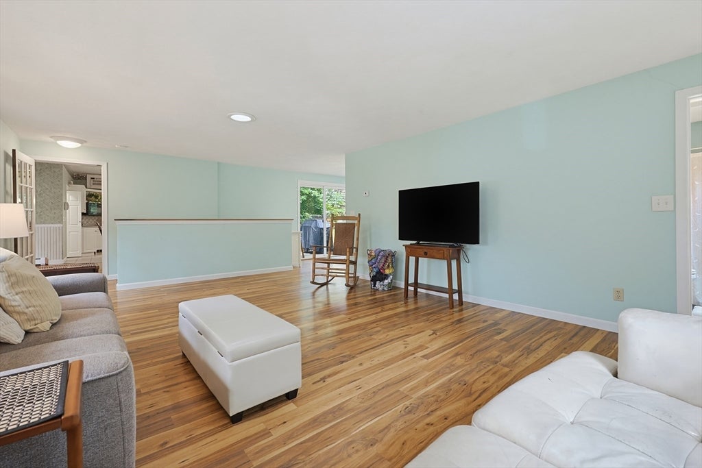 157 Taunton St, Wrentham, MA, 157 Taunton St, Wrentham, MA Photo #8