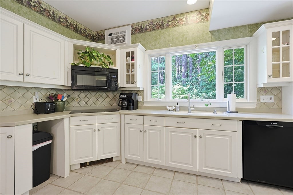 157 Taunton St, Wrentham, MA, 157 Taunton St, Wrentham, MA Photo #11