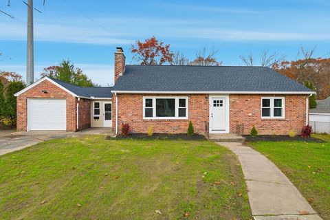 Photo of 61 Clarence St, West Springfield, MA 01089 (MLS # 73454317)