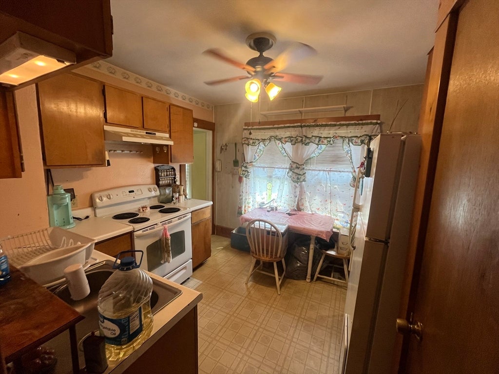 104 Balis St, Springfield, MA Photo #15