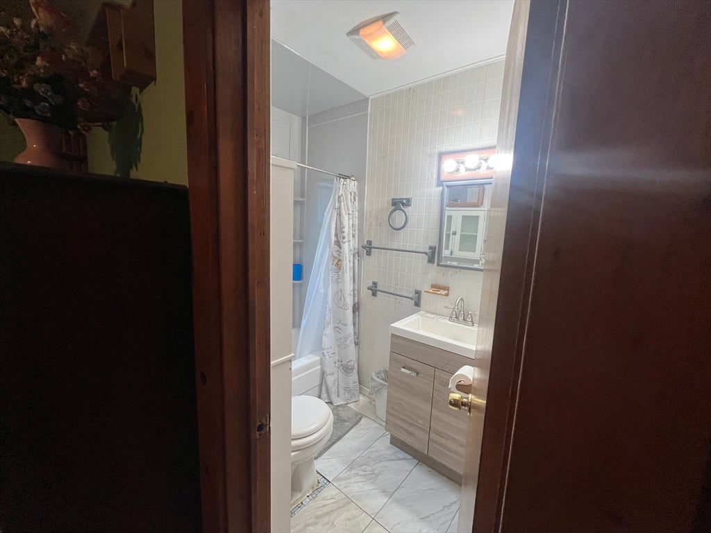 104 Balis St, Springfield, MA Photo #20