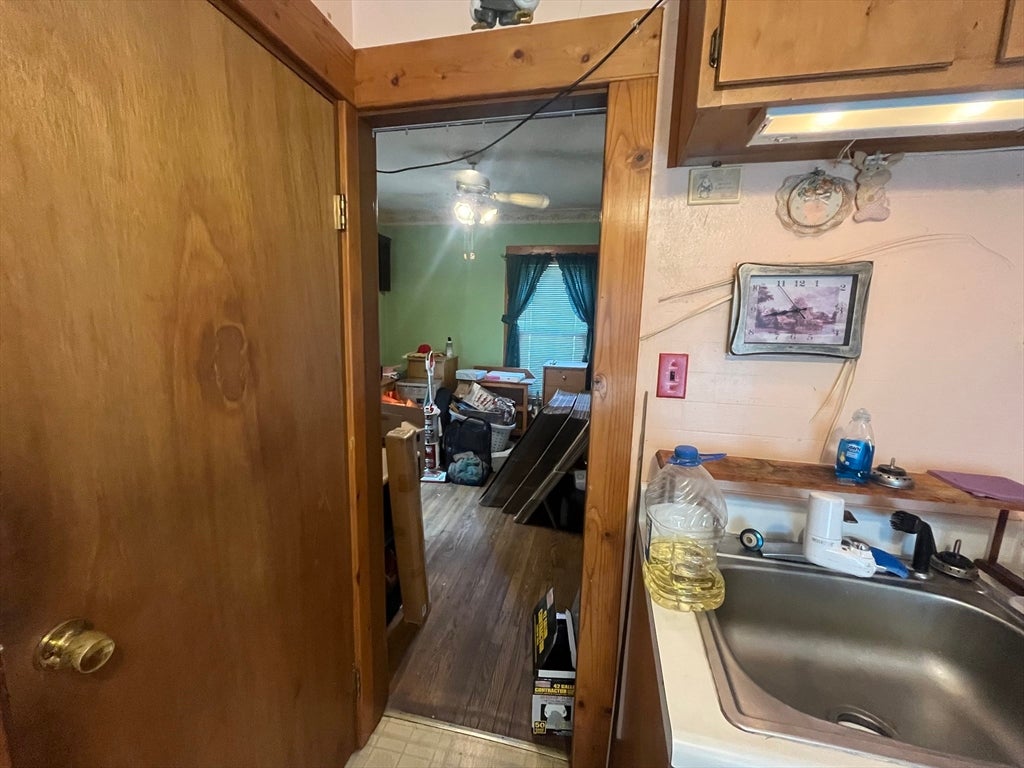 104 Balis St, Springfield, MA Photo #16