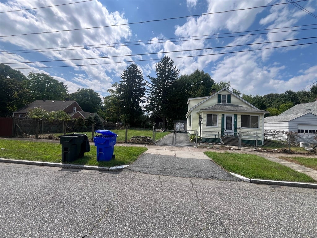 Photo of 104 Balis St, Springfield, MA