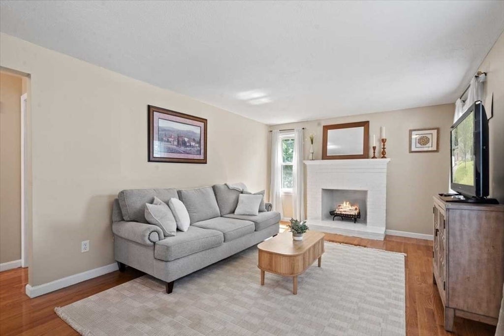 7 Caroline Dr, Milford, MA, 7 Caroline Dr, Milford, MA Photo #18