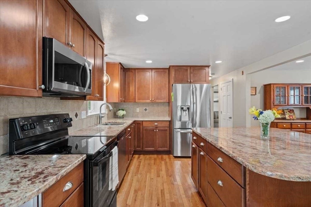 7 Caroline Dr, Milford, MA, 7 Caroline Dr, Milford, MA Photo #13