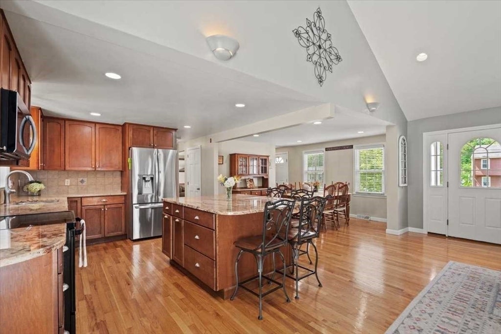 7 Caroline Dr, Milford, MA, 7 Caroline Dr, Milford, MA Photo #10