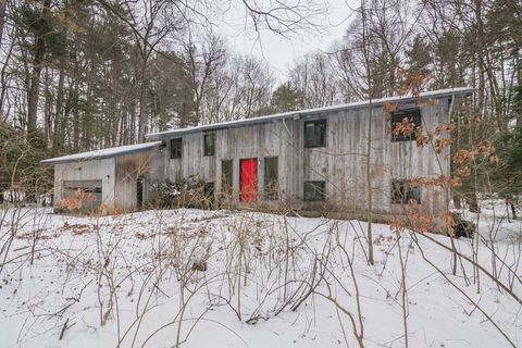 11 Overlook Drive Amherst MA 01002