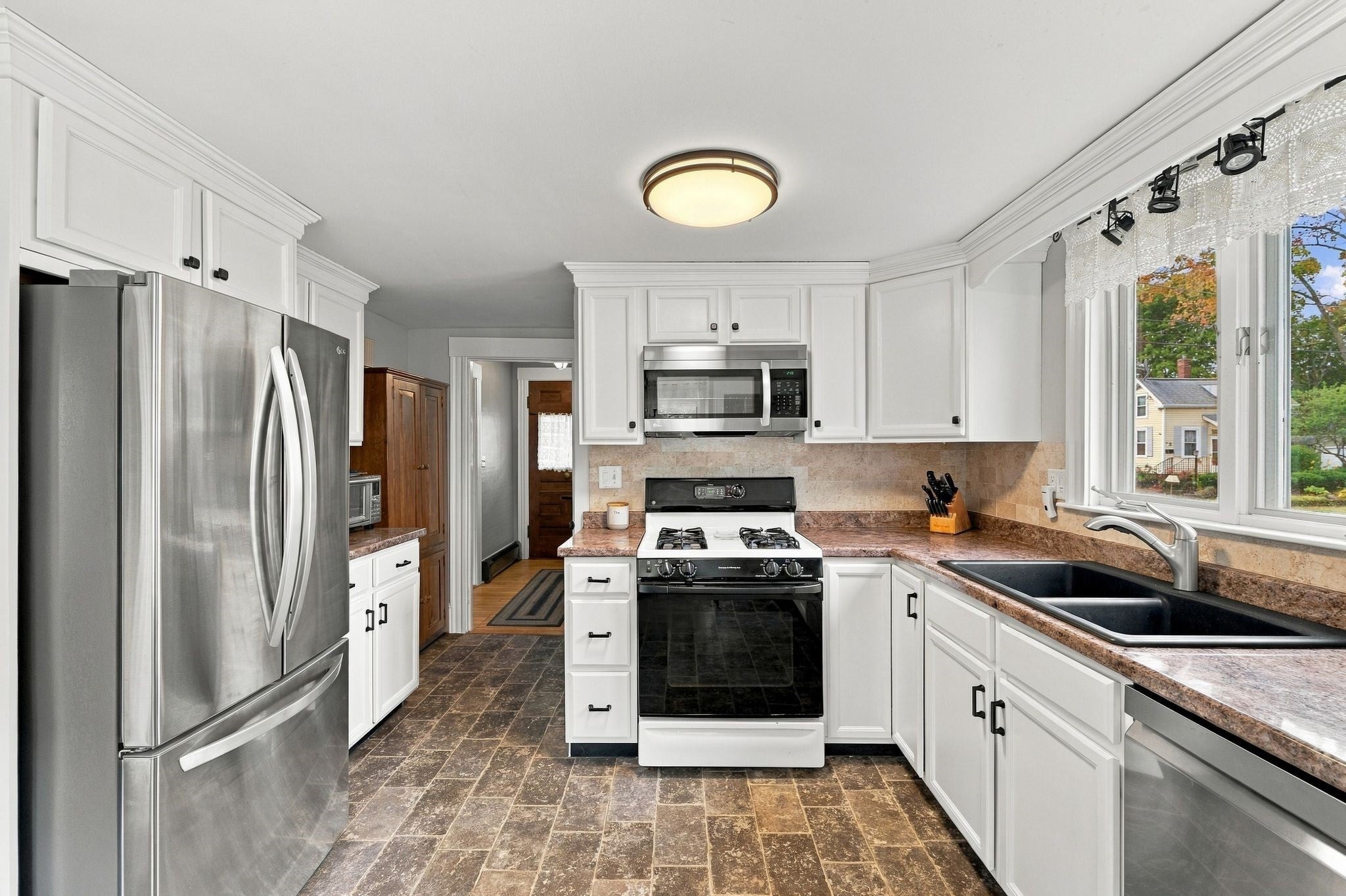 76 Haseltine St, Haverhill, MA, 76 Haseltine St, Haverhill, MA Photo #23