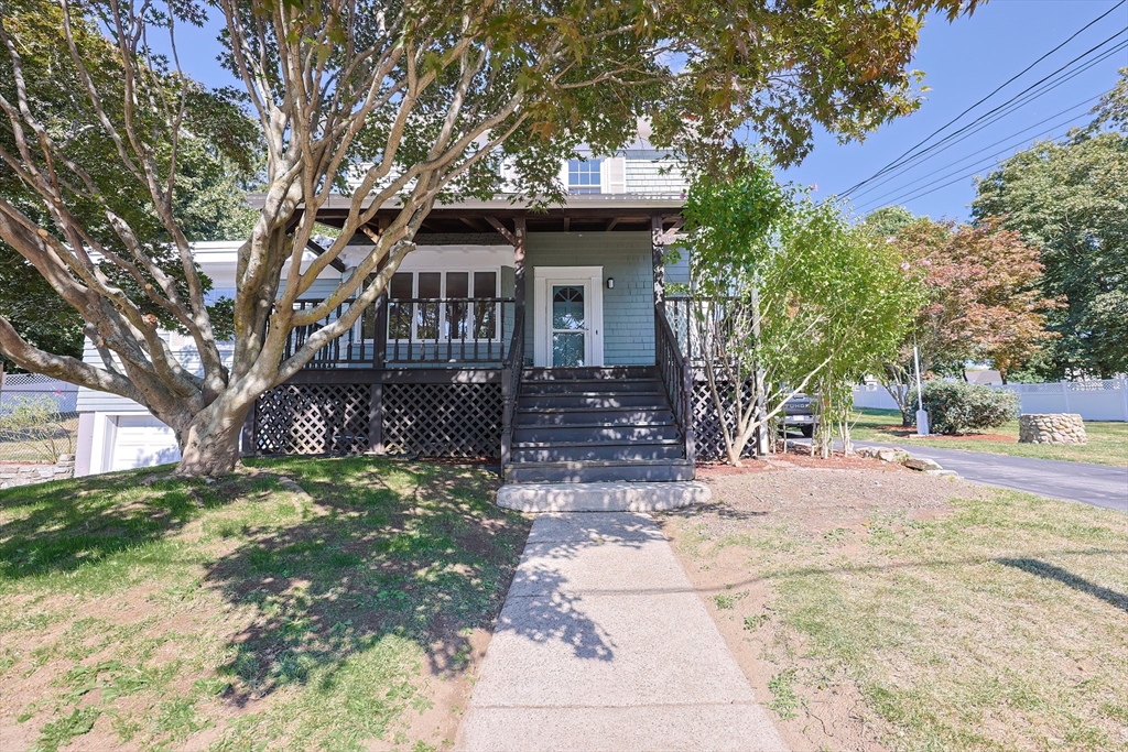64 Smith St