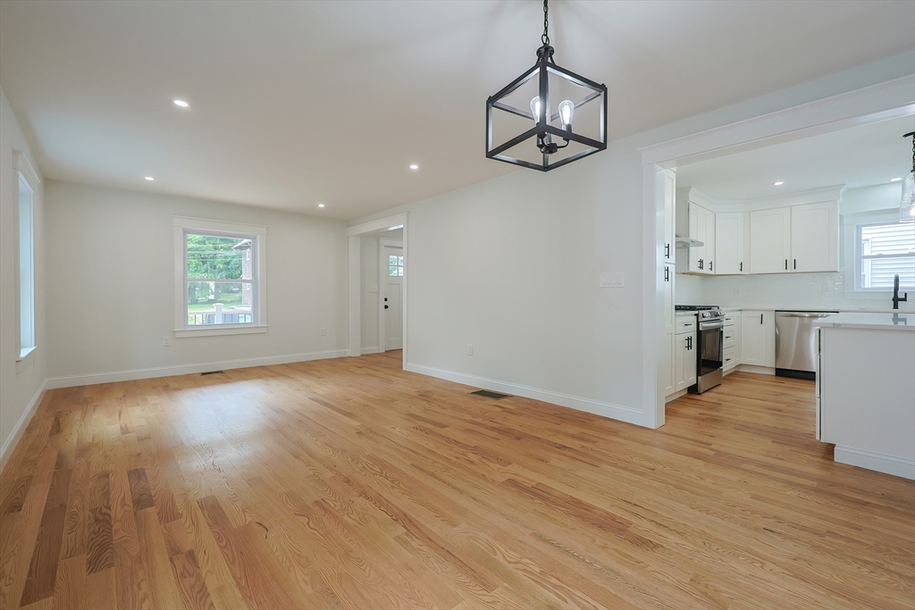 22 Western Ave