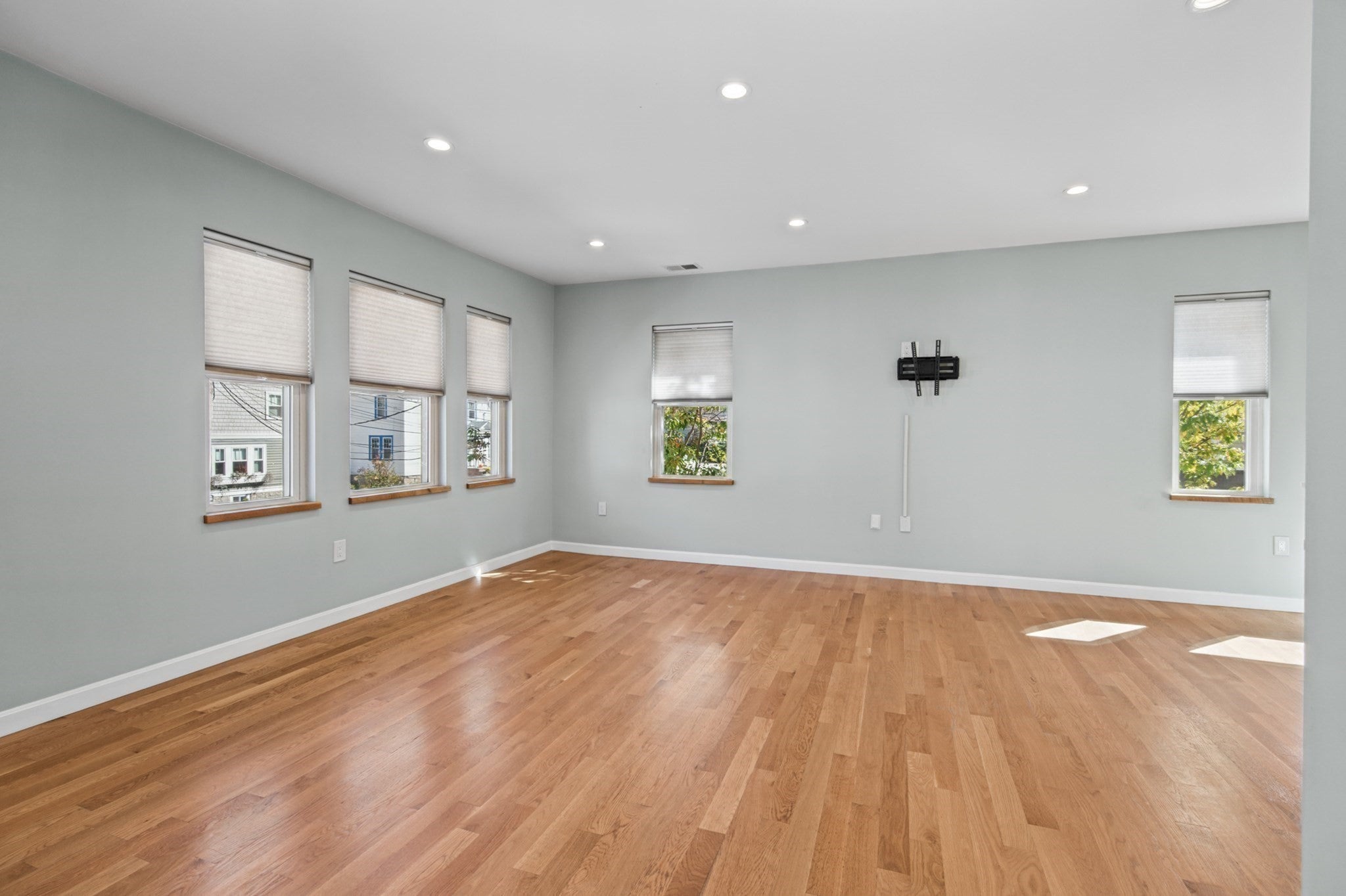576 Lagrange St #576, Boston, MA, 576 Lagrange St #576, Boston, MA Photo #10