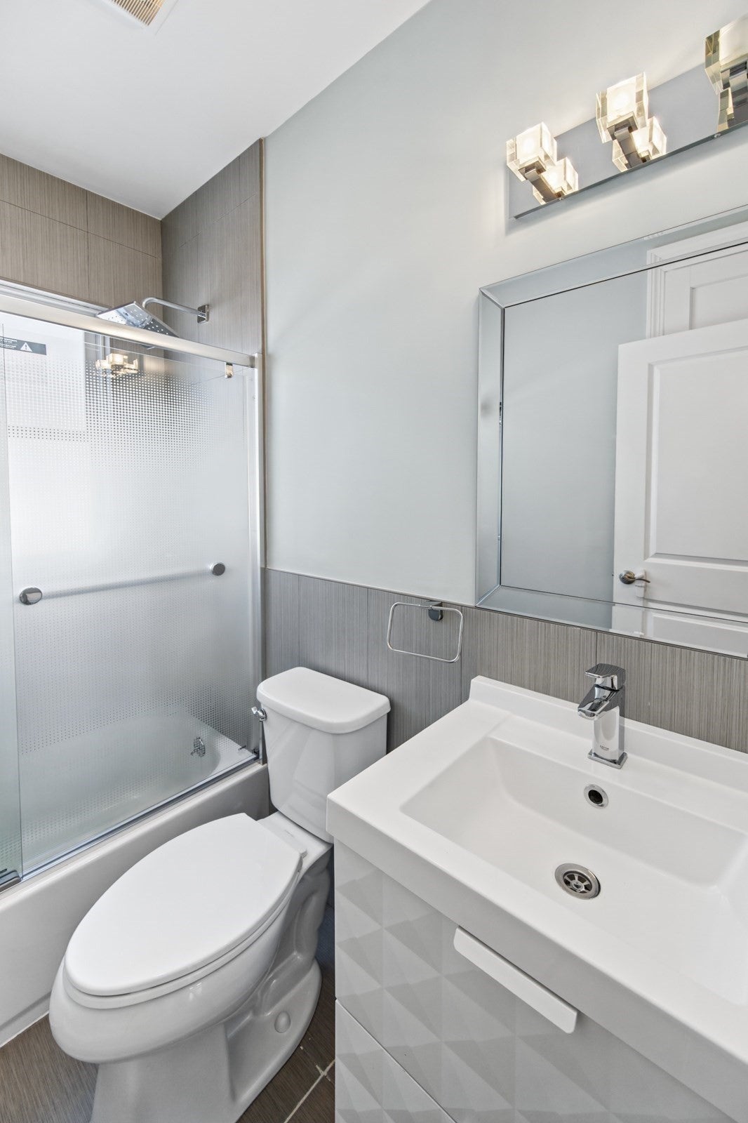 576 Lagrange St #576, Boston, MA, 576 Lagrange St #576, Boston, MA Photo #23