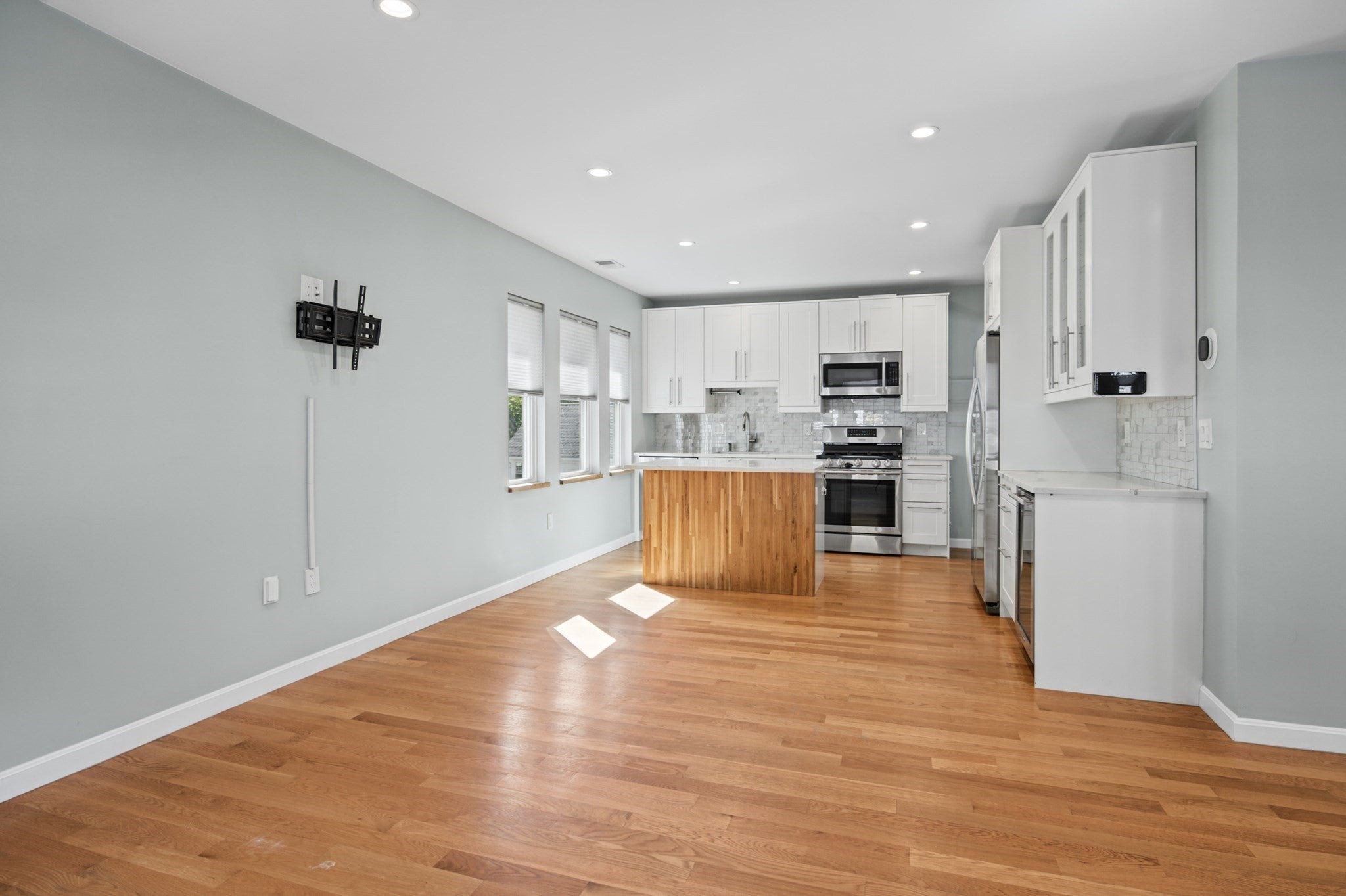 576 Lagrange St #576, Boston, MA, 576 Lagrange St #576, Boston, MA Photo #6