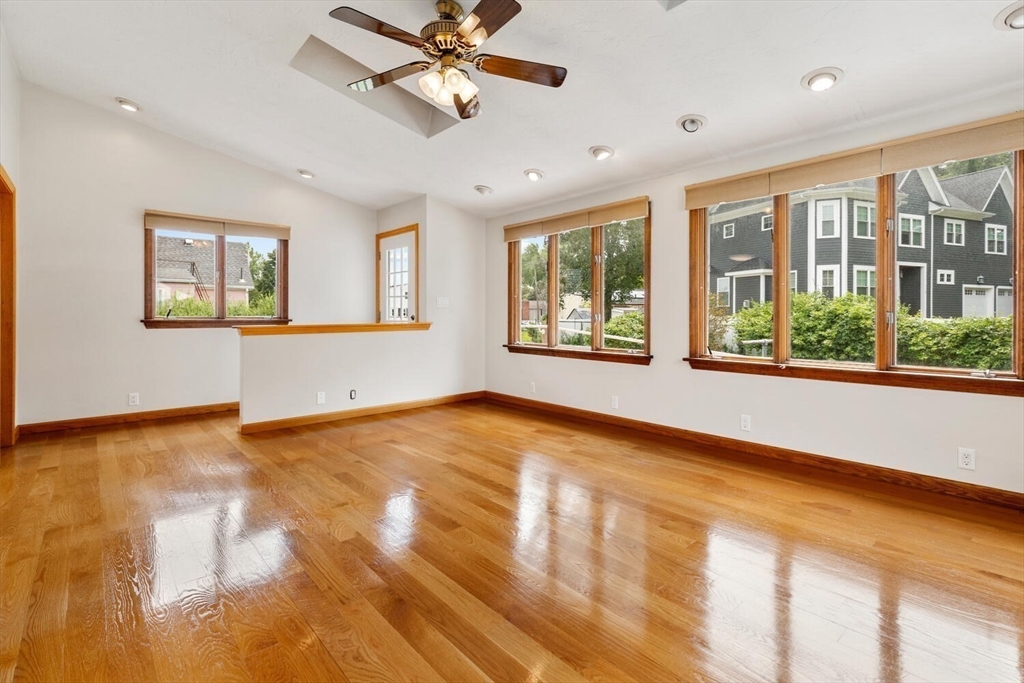54 Como Rd
