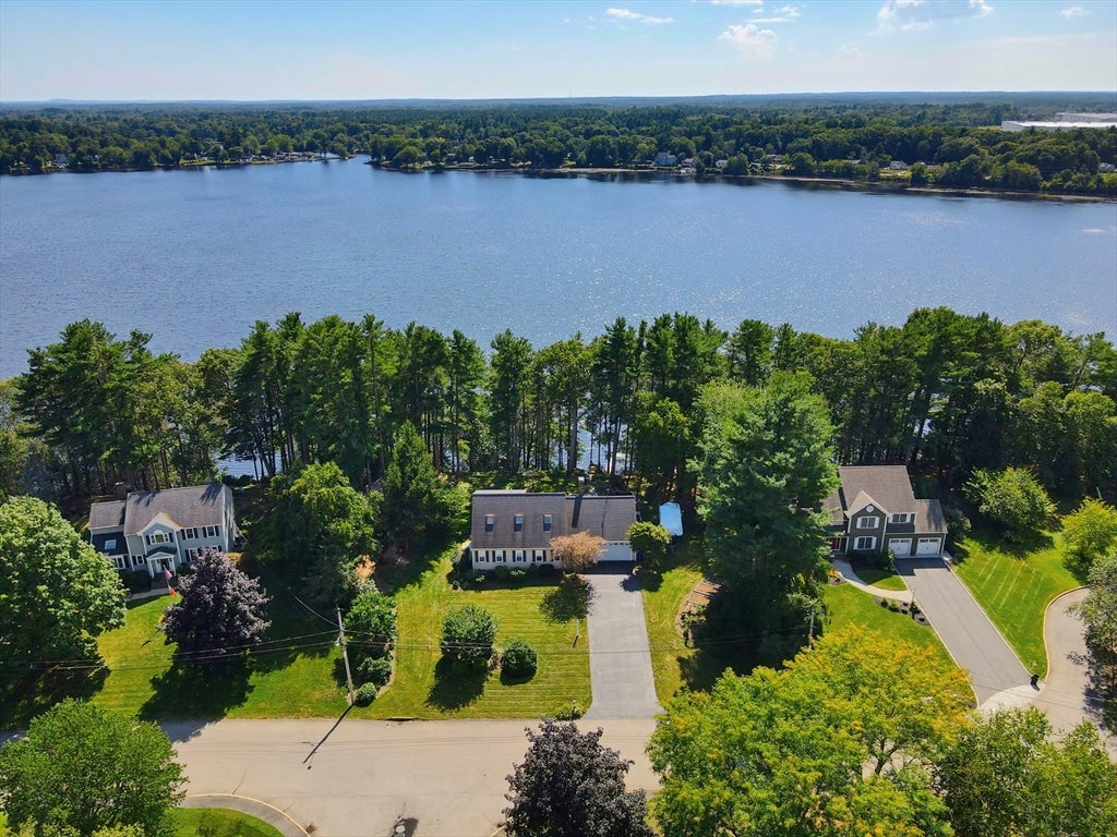 150 Lake Ridge Dr, Taunton, MA Photo #1