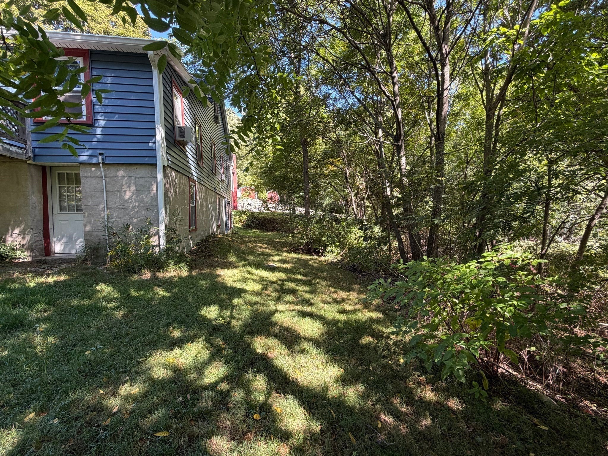 15 Warsaw Avenue