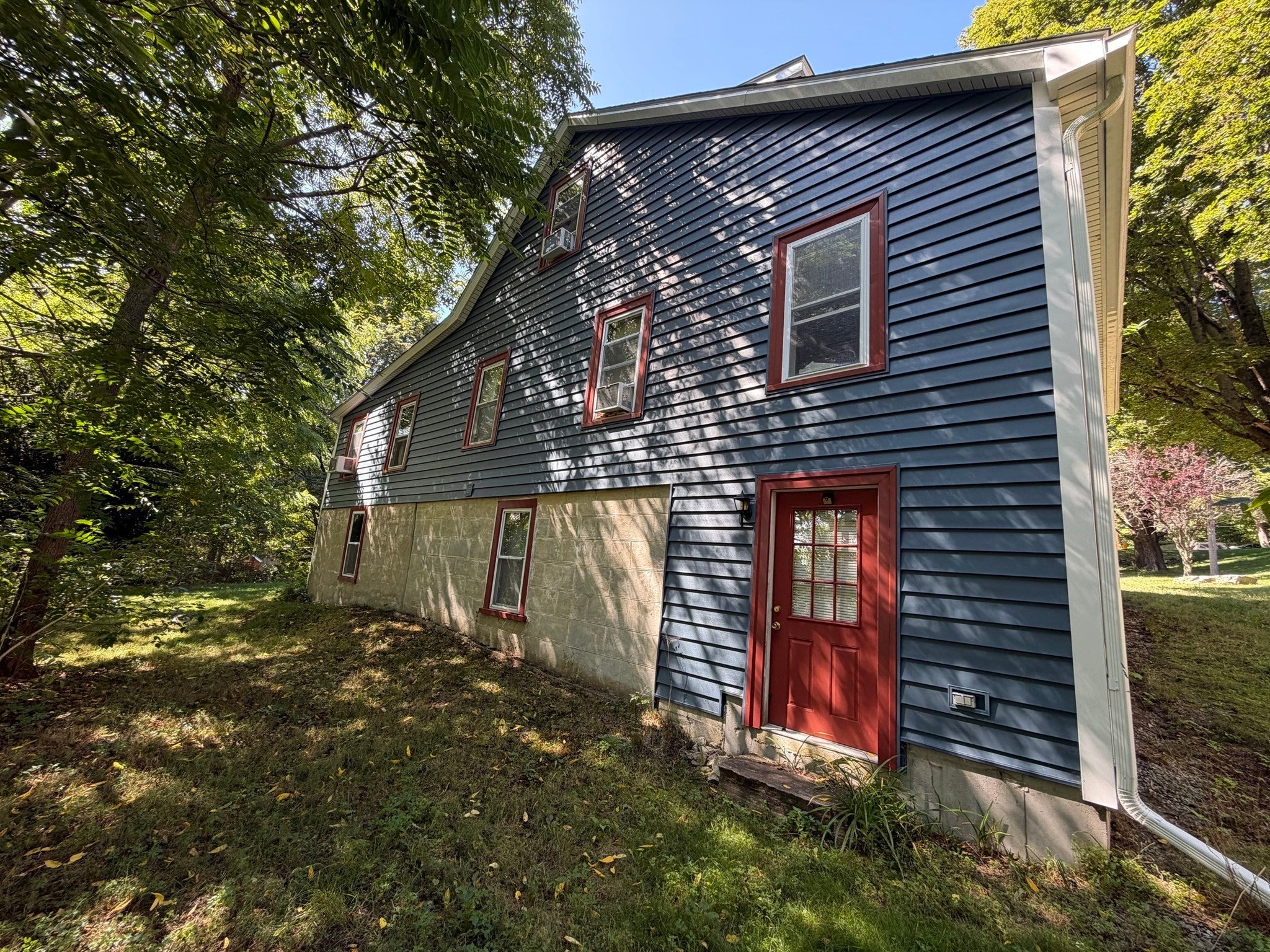 15 Warsaw Avenue