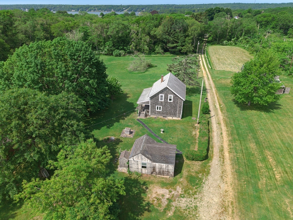 144 Horseneck Rd