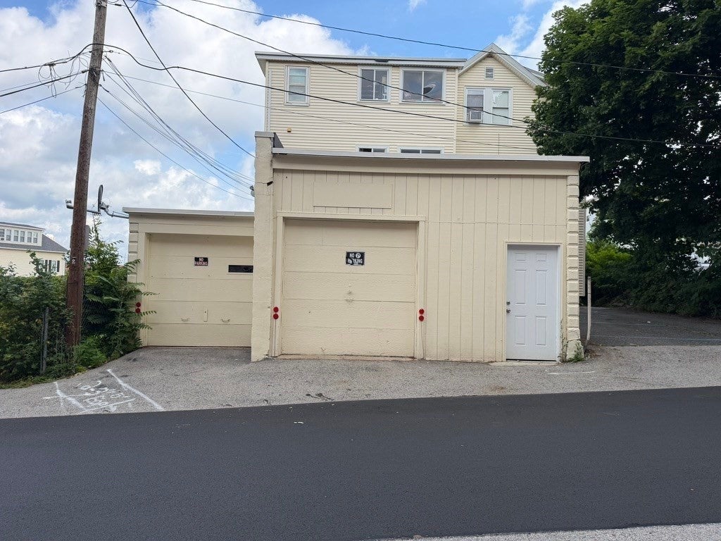 6 Dorchester St, Worcester, MA Photo #18