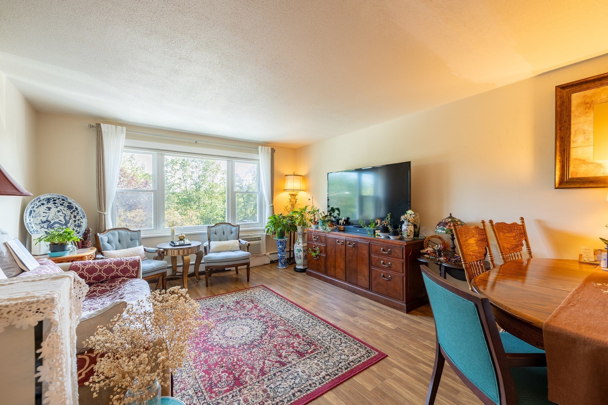 Photo of 2 Colonial Dr, Andover, MA