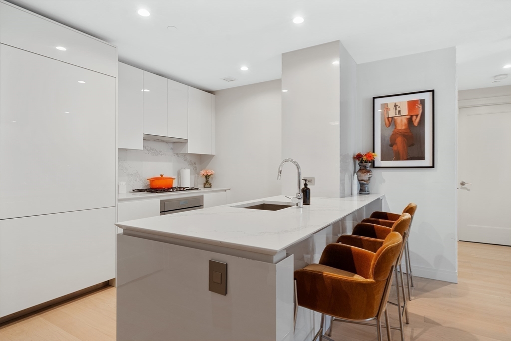 135 Seaport Blvd 1009