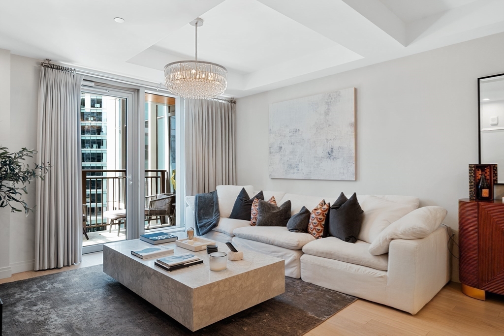 135 Seaport Blvd 1009