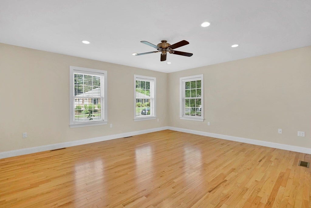 10 Begley St #10, Agawam, MA, 10 Begley St #10, Agawam, MA Photo #4