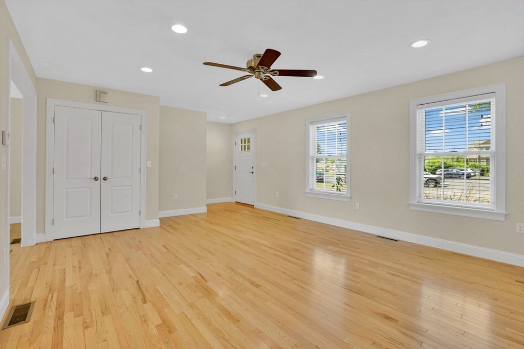 10 Begley St #10, Agawam, MA, 10 Begley St #10, Agawam, MA Photo #5