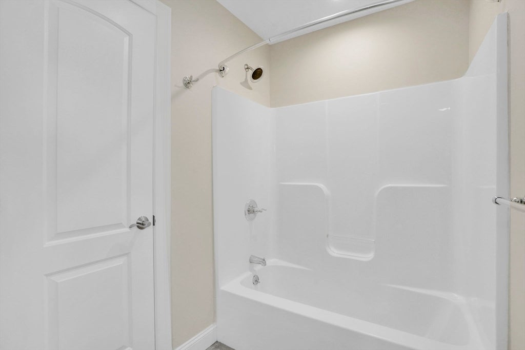 10 Begley St #10, Agawam, MA, 10 Begley St #10, Agawam, MA Photo #28