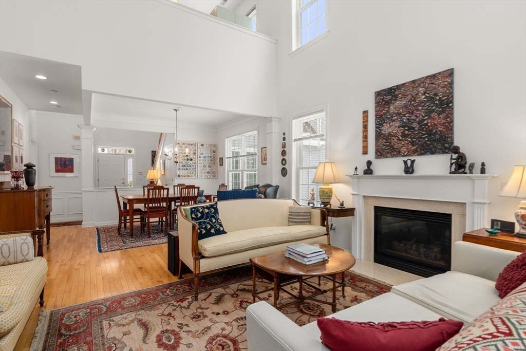 201 Willow Brook Dr 201