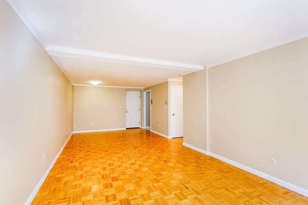 329 Harvard Street 11