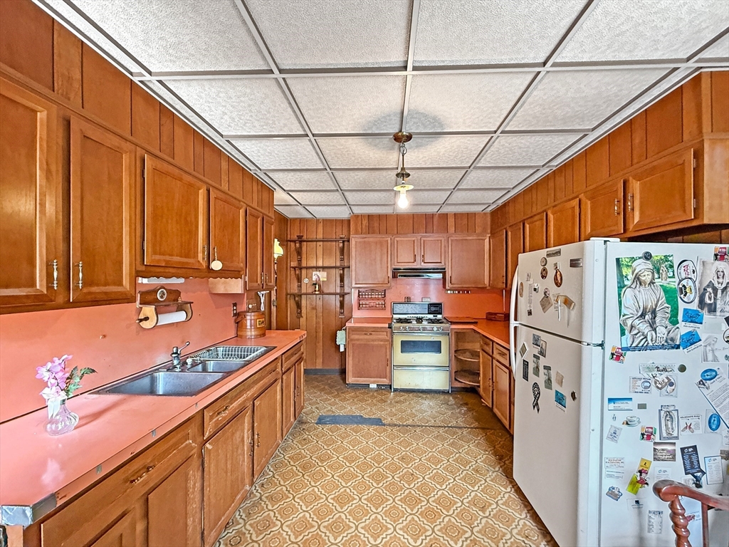 33 Elmwood St