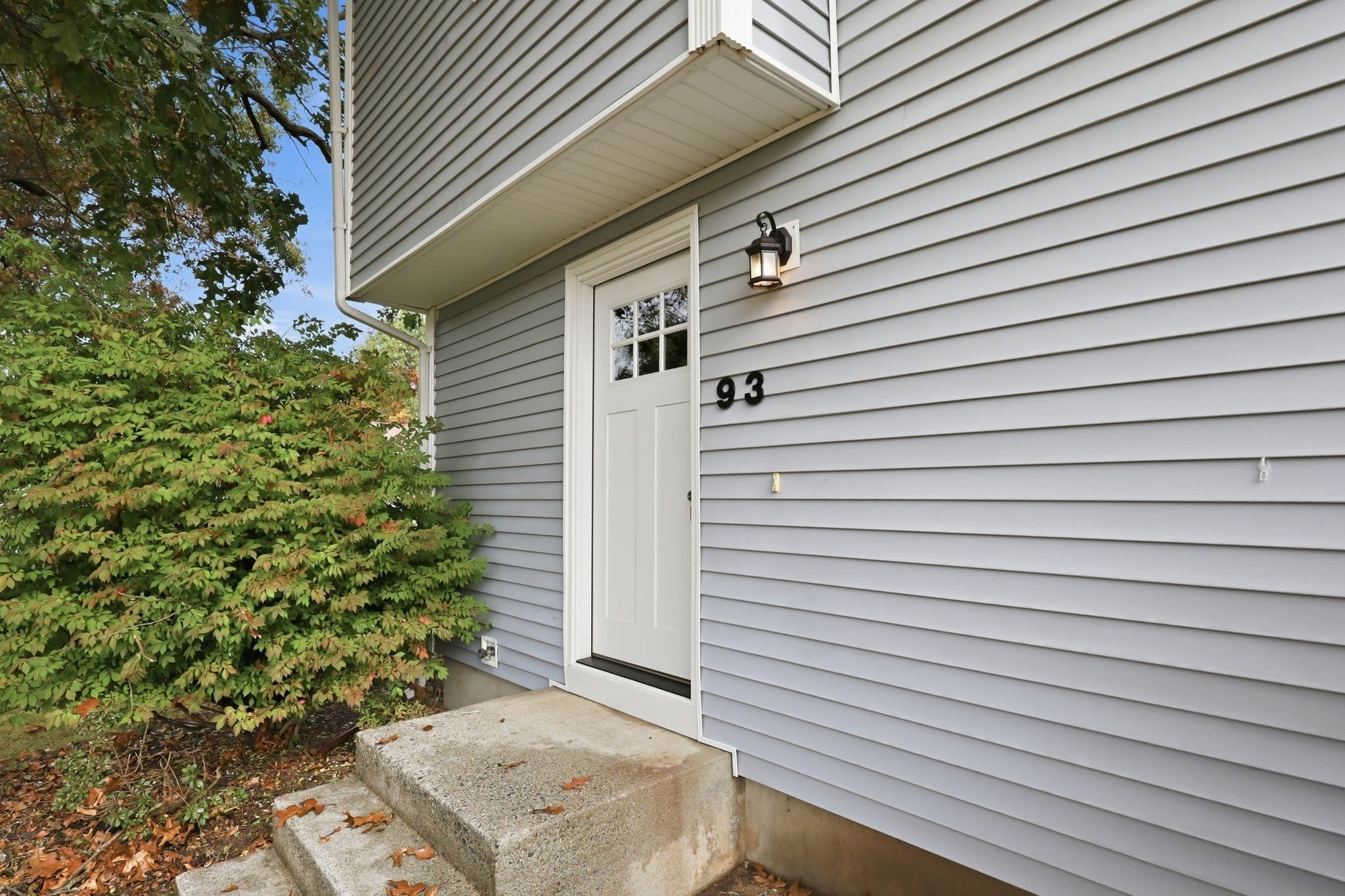 93 Balboa Dr