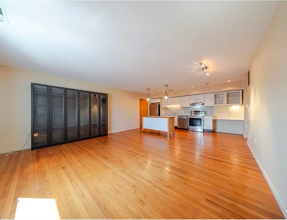 351 Pleasant St #9, Northampton, MA, 351 Pleasant St #9, Northampton, MA Photo #7