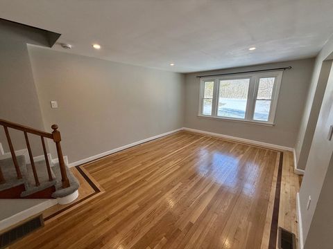 252 Mechanic St 252 Canton MA 02021